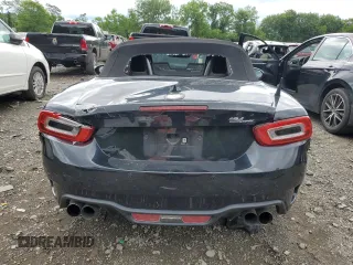 2018 FIAT 124 Spider Abarth z VIN JC1NFAEK6J0135812, wystawiony jako Copart lot #61188194 z przebiegiem 36 852 mil mil oraz Szkody całkowita. Historia ofert i sprzedaży dostępna na DreamBid. Obrazek 6.