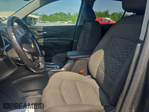 2020 Chevrolet Equinox LT z VIN 2GNAXJEV5L6232400, wystawiony jako IAAI lot #42575814 z przebiegiem 110 520 mil mil oraz . Historia ofert i sprzedaży dostępna na DreamBid. Obrazek 18.