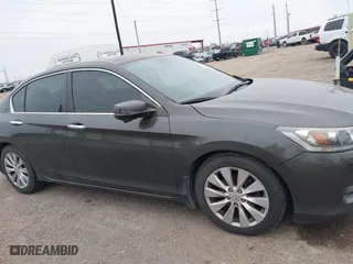 2015 Honda Accord Sedan EX-L with VIN 1HGCR2F87FA046067, listed as a IAAI auction lot 41630888 with 178,560 mi miles. Bid and sale history available at carsss.com. Image 14.