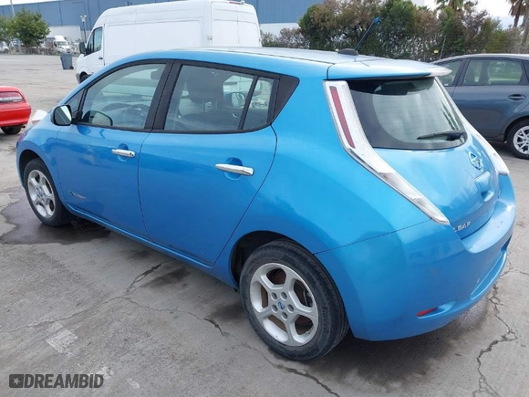 2013 Nissan LEAF SV with VIN 1N4AZ0CP8DC413362, listed as a IAAI auction lot 41669017 with NaN miles. Bid and sale history available at carsss.com. Image 3.