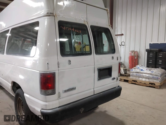 2008 Ford Econoline Cargo Commercial with VIN 1FTNE24W08DB58117, listed as a IAAI auction lot 41794228 with 217,648 mi miles and . Bid and sale history available at carsss.com. Image 6.