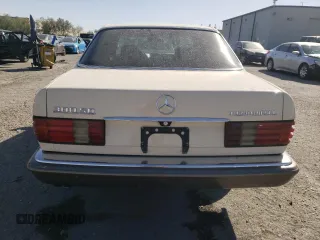1984 Mercedes-Benz 300 SD z VIN WDBCB20A7EA016286, wystawiony jako Copart lot #76601734 z przebiegiem 110 036 mil mil oraz Szkoda całkowita • Salvage title. Historia ofert i sprzedaży dostępna na DreamBid. Obrazek 6.
