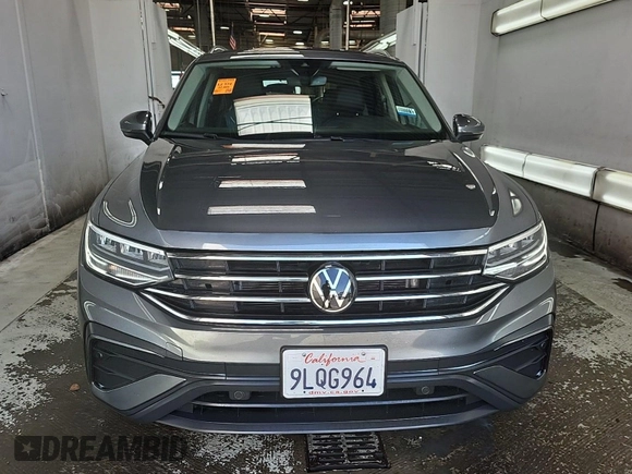 2024 Volkswagen Tiguan SE with VIN 3VV3B7AX1RM108036, listed as a IAAI auction lot 42796415 with 37,805 mi miles and . Bid and sale history available at DreamBid. Image 46.