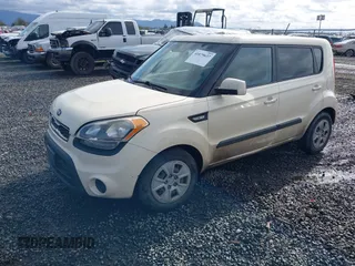 2013 Kia Soul with VIN KNDJT2A54D7497293, listed as a IAAI auction lot 41879637 with 111,252 mi miles. Bid and sale history available at carsss.com. Image 2.