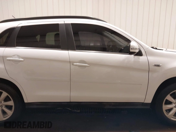 2015 Mitsubishi Outlander Sport 2.4 GT with VIN 4A4AR4AW8FE031747, listed as a IAAI auction lot 41487793 with 96,991 mi miles. Bid and sale history available at carsss.com. Image 13.