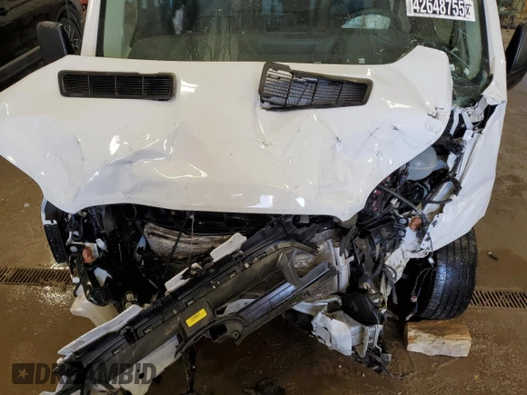 2023 Ford Transit Cargo z VIN 1FTBR1X89PKB01620, wystawiony jako Copart lot #42648755 z przebiegiem Nie podano mil oraz Nie do naprawy • Non repairable. Historia ofert i sprzedaży dostępna na DreamBid. Obrazek 12.