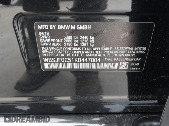 2019 BMW M5 z VIN WBSJF0C51KB447804, wystawiony jako IAAI lot #41848760 z przebiegiem 83 303 mil mil oraz . Historia ofert i sprzedaży dostępna na DreamBid. Obrazek 9.