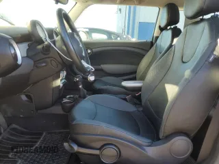 2009 MINI Hardtop with VIN WMWMF33579TW76396, listed as a Copart auction lot 81417314 with 134,353 mi miles and Clean Title. Bid and sale history available at DreamBid. Image 7.