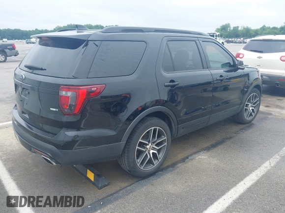 2017 Ford Explorer Sport z VIN 1FM5K8GT4HGE07722, wystawiony jako IAAI lot #42302334 z przebiegiem 79 369 mil mil oraz . Historia ofert i sprzedaży dostępna na DreamBid. Obrazek 4.