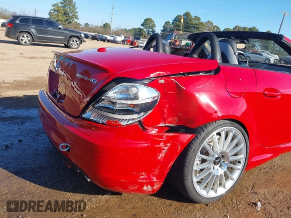2007 Mercedes-Benz SLK 55 AMG with VIN WDBWK73F07F150189, listed as a IAAI auction lot 41334201 with 70,634 mi miles and . Bid and sale history available at DreamBid. Image 17.