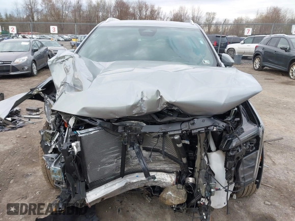 2025 Cadillac XT4 AWD Premium Luxury with VIN 1GYFZDR41SF131347, listed as a IAAI auction lot 42082199 with 9,416 mi miles and . Bid and sale history available at carsss.com. Image 13.