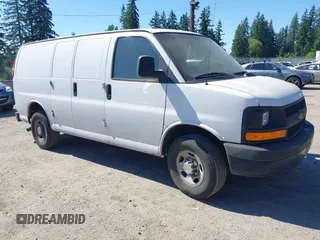 2011 Chevrolet Express Cargo z VIN 1GCWGFFAXB1112567, wystawiony jako IAAI lot #42466890 z przebiegiem 419 439 mil mil oraz . Historia ofert i sprzedaży dostępna na DreamBid. Obrazek 1.