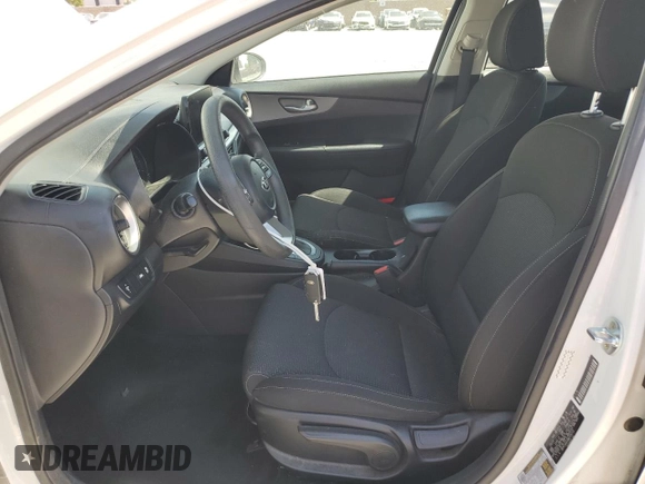 2021 Kia Forte LXS z VIN 3KPF24AD3ME375715, wystawiony jako Copart lot #59301265 z przebiegiem 110 303 mil mil oraz Szkoda całkowita • Salvage title. Historia ofert i sprzedaży dostępna na DreamBid. Obrazek 7.