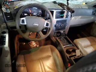 2008 Jeep Grand Cherokee Laredo with VIN 1J8GS48K08C164308, listed as a Copart auction lot 70441904 with 170,963 mi miles and Salvage Title. Bid and sale history available at carsss.com. Image 8.