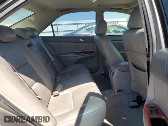 2005 Toyota Camry LE with VIN 4T1BE30K15U502945, listed as a Copart auction lot 62761625 with 235,877 mi miles and Salvage title. Bid and sale history available at DreamBid. Image 10.