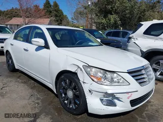 2010 Hyundai Genesis with VIN KMHGC4DE1AU076190, listed as a IAAI auction lot 41707773 with 123,426 mi miles. Bid and sale history available at carsss.com. Image 1.
