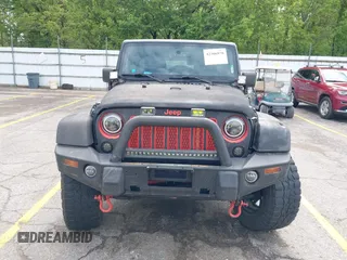 2014 Jeep Wrangler Unlimited Sahara с VIN 1C4BJWEG0EL248401, выставлен на аукционе IAAI как лот 42306970 с пробегом 134 904 миль миль и . История ставок и продаж доступна на DreamBid. Изображение 12.
