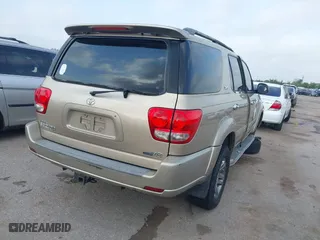 2005 Toyota Sequoia SR5 with VIN 5TDZT34AX5S241653, listed as a IAAI auction lot 41960379 with 251,280 mi miles. Bid and sale history available at carsss.com. Image 4.