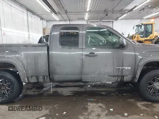 2011 GMC Sierra 1500 SLE z VIN 1GTR2VE32BZ158906, wystawiony jako IAAI lot #41538042 z przebiegiem 169 727 mil mil oraz . Historia ofert i sprzedaży dostępna na DreamBid. Obrazek 13.