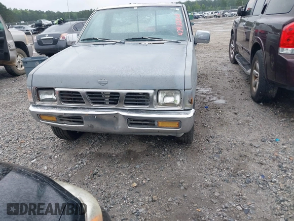 1996 Nissan Frontier XE z VIN 1N6SD11SXTC351243, wystawiony jako IAAI lot #42422568 z przebiegiem 265 304 mil mil oraz . Historia ofert i sprzedaży dostępna na DreamBid. Obrazek 6.