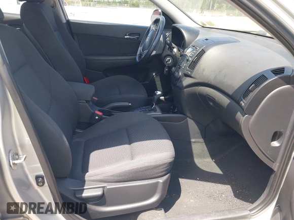 2009 Hyundai Elantra Touring with VIN KMHDC86E99U035163, listed as a IAAI auction lot 42049897 with 123,559 mi miles and . Bid and sale history available at DreamBid. Image 5.