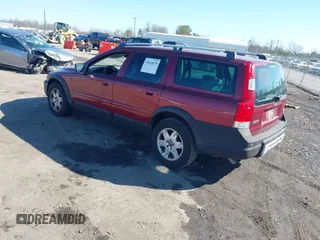 2006 Volvo XC70 with VIN YV4SZ592661225863, listed as a IAAI auction lot 41610978 with 284,602 mi miles. Bid and sale history available at carsss.com. Image 3.