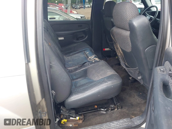 2002 Chevrolet Avalanche with VIN 3GNEC13T82G116769, listed as a IAAI auction lot 42143494 with 1,753,061 mi miles and . Bid and sale history available at DreamBid. Image 8.