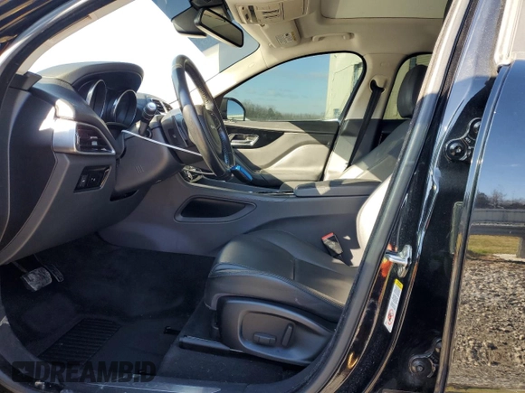 2017 Jaguar F-Pace 35t with VIN SADCS2BV3HA056133, listed as a Copart auction lot 85580354 with 92,504 mi miles and Clean Title. Bid and sale history available at DreamBid. Image 7.