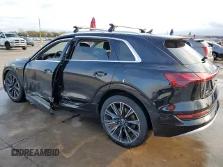 2021 Audi e-tron Premium Plus with VIN WA1LAAGE3MB014433, listed as a Copart auction lot 83881024 with 32,126 mi miles and Clean Title. Bid and sale history available at DreamBid. Image 2.