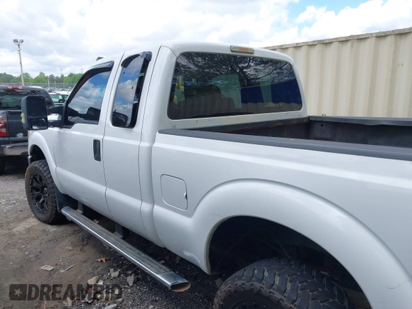 2012 Ford F-250 XL z VIN 1FT7X2B68CEC83648, wystawiony jako IAAI lot #42006789 z przebiegiem 322 286 mil mil oraz . Historia ofert i sprzedaży dostępna na DreamBid. Obrazek 13.