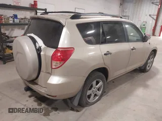 2008 Toyota RAV4 with VIN JTMBK33V185056054, listed as a IAAI auction lot 41702082 with 256,189 mi miles. Bid and sale history available at carsss.com. Image 4.