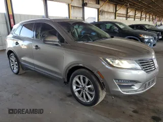 2017 Lincoln MKC Select z VIN 5LMCJ2C92HUL12902, wystawiony jako Copart lot #53994805 z przebiegiem 122 581 mil mil oraz Szkody całkowita. Historia ofert i sprzedaży dostępna na DreamBid. Obrazek 4.
