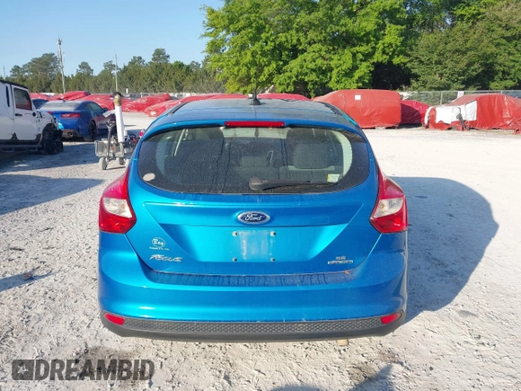 2014 Ford Focus SE with VIN 1FADP3K21EL403591, listed as a IAAI auction lot 42031946 with 132,630 mi miles. Bid and sale history available at carsss.com. Image 17.