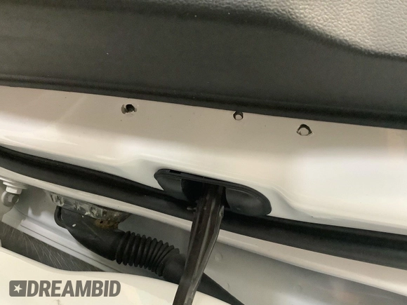 2020 Ford Escape SE with VIN 1FMCU9G63LUB84469, listed as a IAAI auction lot 42547664 with 58,786 mi miles and . Bid and sale history available at DreamBid. Image 5.
