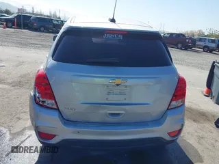 2019 Chevrolet Trax LS with VIN 3GNCJKSB3KL261348, listed as a IAAI auction lot 41933143 with 58,202 mi miles. Bid and sale history available at carsss.com. Image 17.