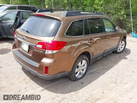 2011 Subaru Outback 2.5i Limited Pwr Moon with VIN 4S4BRCKC3B3367897, listed as a IAAI auction lot 42193831 with 152,084 mi miles. Bid and sale history available at carsss.com. Image 4.