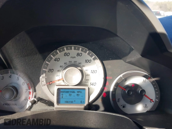 2015 Honda Pilot Touring with VIN 5FNYF3H97FB023842, listed as a IAAI auction lot 41673881 with 106,110 mi miles. Bid and sale history available at carsss.com. Image 7.