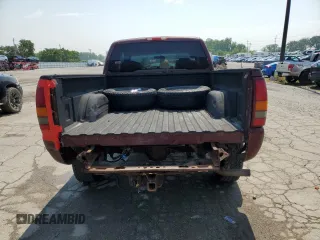 2001 GMC Sierra 1500 SLE with VIN 1GTEK19T71E172257, listed as a Copart auction lot 60204105 with 244,741 mi miles and Clean title. Bid and sale history available at DreamBid. Image 6.
