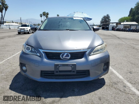 2012 Lexus CT 200h z VIN JTHKD5BH2C2115820, wystawiony jako Copart lot #54248125 z przebiegiem 246 440 mil mil oraz Szkoda całkowita • Salvage title. Historia ofert i sprzedaży dostępna na DreamBid. Obrazek 5.