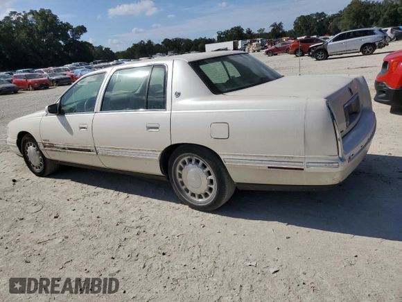 1999 Cadillac DeVille z VIN 1G6KD54YXXU794473, wystawiony jako Copart lot #79774804 z przebiegiem 44 601 mil mil oraz Czysty tytuł • Clean title. Historia ofert i sprzedaży dostępna na DreamBid. Obrazek 2.