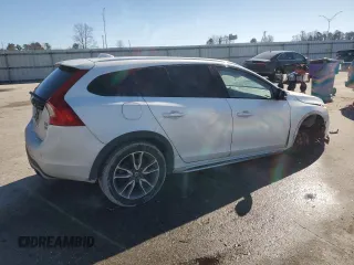 2018 Volvo V60 Cross Country with VIN YV440MWK8J2042128, listed as a Copart auction lot 42728205 with 111,120 mi miles and Salvage Title. Bid and sale history available at carsss.com. Image 3.