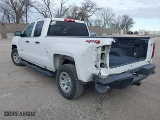 2018 Chevrolet Silverado 1500 Work Truck with VIN 1GCVKNEC7JZ121282, listed as a IAAI auction lot 41259105 with 82,746 mi miles. Bid and sale history available at carsss.com. Image 3.