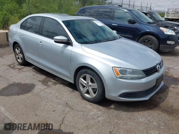 2012 Volkswagen Jetta TDI w/Premium & Nav с VIN 3VWLL7AJ7CM394566, выставлен на аукционе IAAI как лот 42203479 с пробегом 128 070 миль миль и . История ставок и продаж доступна на DreamBid. Изображение 1.