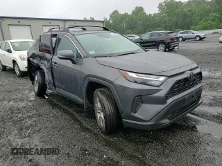 2024 Toyota RAV4 XLE with VIN 2T3P1RFV4RC481450, listed as a Copart auction lot 61083895 with 16,002 mi miles and Salvage title. Bid and sale history available at DreamBid. Image 14.