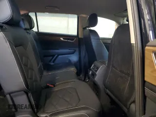 2024 Volkswagen Atlas SE with VIN 1V2LR2CA7RC508706, listed as a Copart auction lot 48055535 with 26,101 mi miles and Salvage title. Bid and sale history available at DreamBid. Image 11.