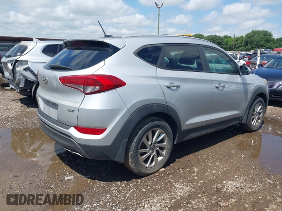 2016 Hyundai Tucson Sport with VIN KM8J33A25GU233478, listed as a IAAI auction lot 42109517 with 81,039 mi miles. Bid and sale history available at carsss.com. Image 4.