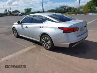 2020 Nissan Altima 2.5 SL with VIN 1N4BL4EV2LC135355, listed as a IAAI auction lot 41778726 with 104,603 mi miles. Bid and sale history available at carsss.com. Image 3.
