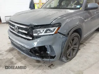 2020 Volkswagen Atlas SE with VIN 1V21E2CA5LC229605, listed as a IAAI auction lot 42431332 with 42,506 mi miles and . Bid and sale history available at DreamBid. Image 6.