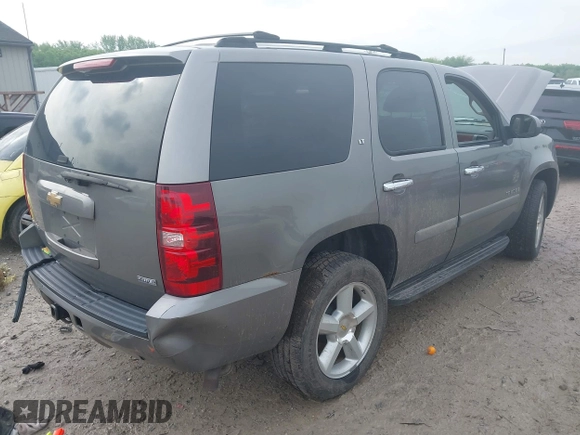 2007 Chevrolet Tahoe LTZ z VIN 1GNFK13047J273945, wystawiony jako IAAI lot #42217598 z przebiegiem Nie podano mil oraz . Historia ofert i sprzedaży dostępna na DreamBid. Obrazek 4.