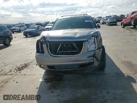 2007 GMC Yukon XL SLT with VIN 1GKFC16047J260991, listed as a Copart auction lot 43289595 with 201,627 mi miles and Salvage Title. Bid and sale history available at carsss.com. Image 11.